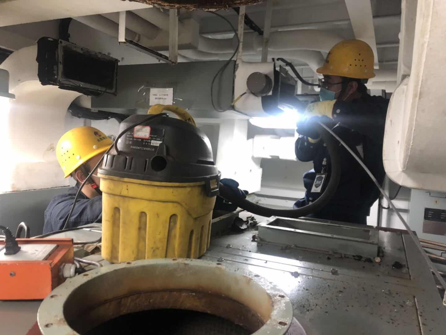 风管清洗现场.jpg